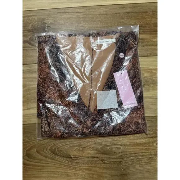 NWT! Avec Les Filles Cinched Long Sleeve Dress in Python Size 4 - Picture 2 of 5